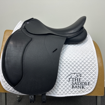 Image of 17.5 inch Cavaletti Collection Dual Flap Dressage Black Adjustable