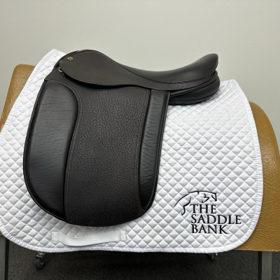 Image of 16.5 inch Black Country Classic Show Brown Medium Wide