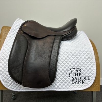 Image of 16 inch Black Country Classic Show Brown Wide